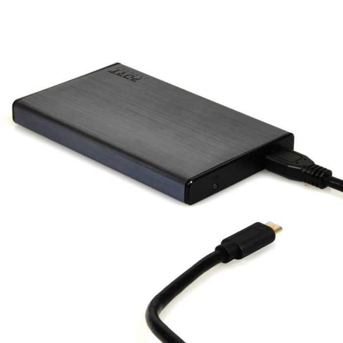 Take your storage with you when yo're on-the-go Port Connect 2.5" Type-C External HDD/SSD Enclosure. It gives your mobile devices the ability to connect to your data via its Type-C connector. This enclosure can transfer data at speeds of up to 5Gb/s with its USB3.0 connection.