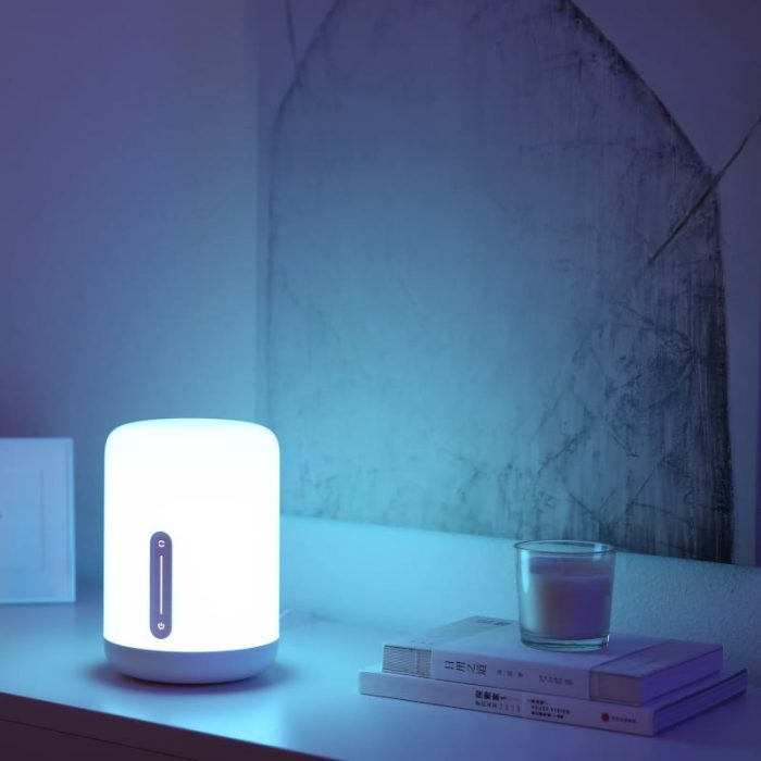 has touch control design and supports Smart Voice and Smart App control.
